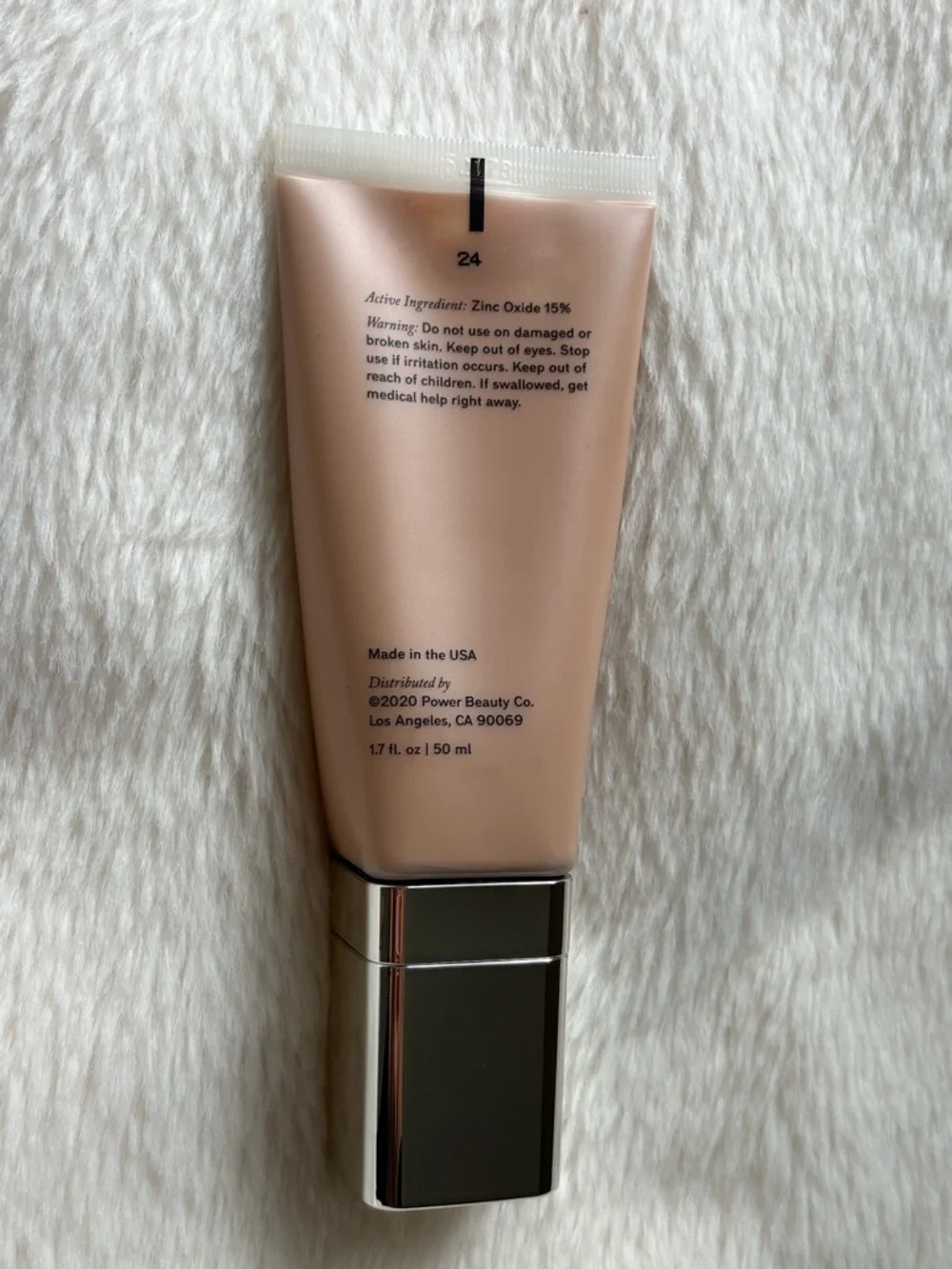 MERIT The Uniform 24 Tinted Mineral Sunscreen SPF 45 & The Minimalist in Silk